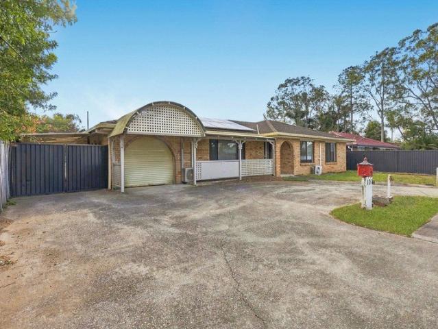 Spacious & Versatile Family Home with Multiple Living Options