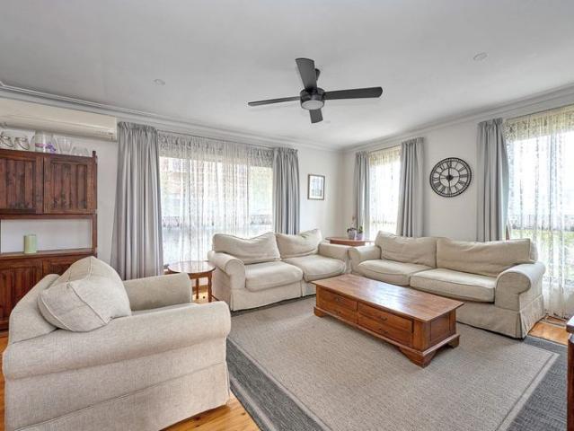 Spacious & Versatile Family Living in a Prime Mentone Location