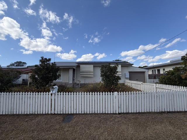 SPACIOUS, VERSATILE & FULL OF POTENTIAL COMFORTABLE KEPNOCK LIVING