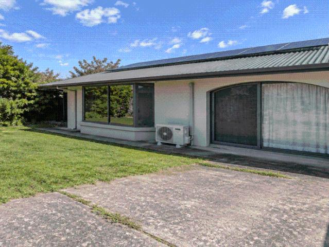 Spacious & Versatile Home with Solar Power