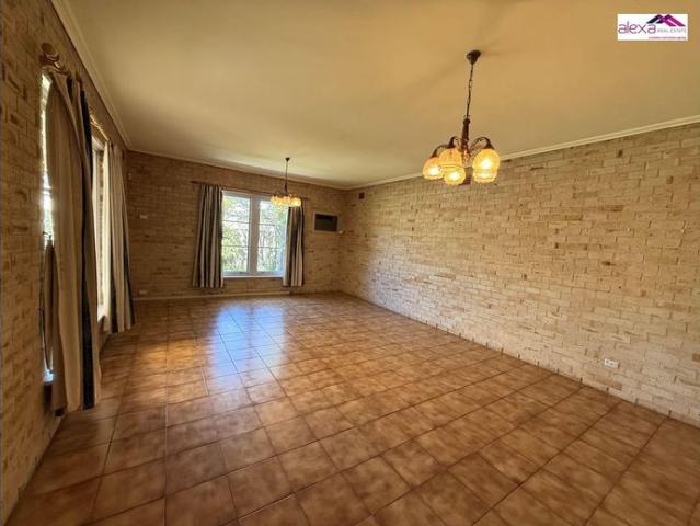 SPACIOUS & VERSATILE HOME – SHORT TERM 6 MONTH LEASE