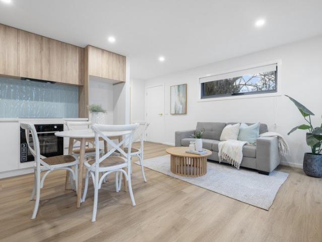 Spacious & Versatile Unit in the Heart of Hastings