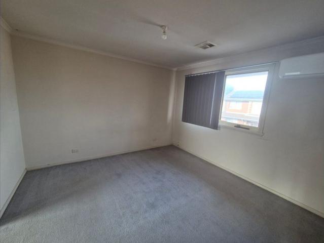 Spacious Villa with Exceptional Convenience