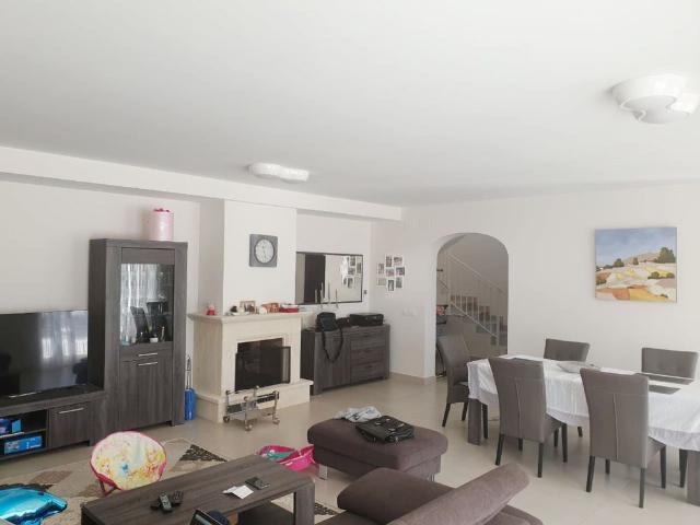 Spacious villa for rent for long term in Moraira