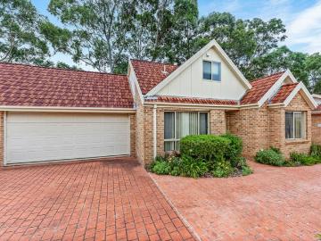Spacious Villa in Prime Padstow Location