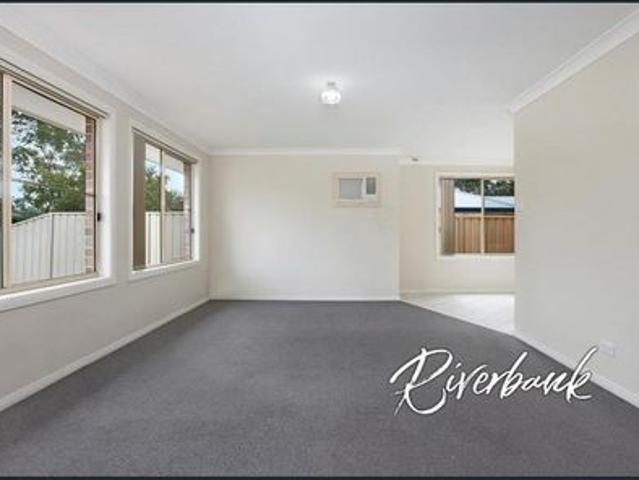 SPACIOUS VILLA LIVING!