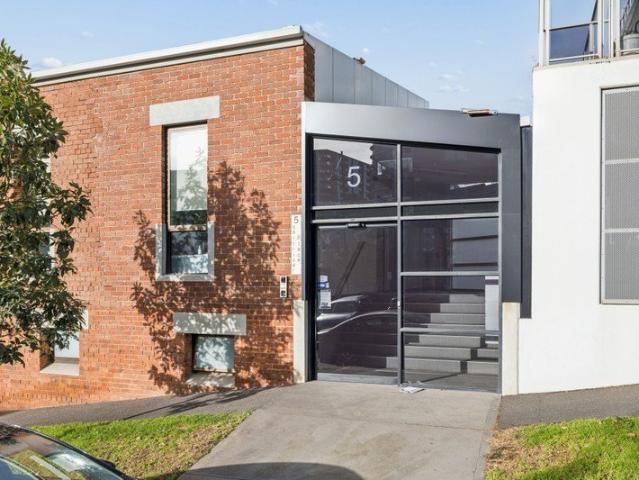 Spacious Warehouse Style Apartment with Premium Lifestyle Amenities