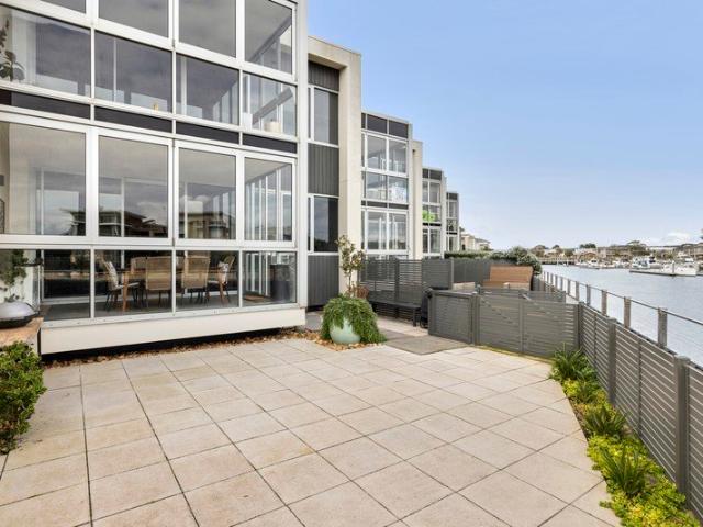 Spacious Waterfront Apartment in a Premium Marina Setting