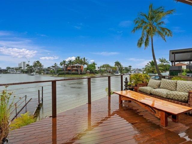 Spacious Waterfront Home in the Heart of Isle of Capri