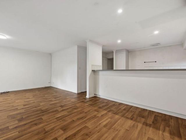 Spacious & Welcoming Villa with Secure Parking