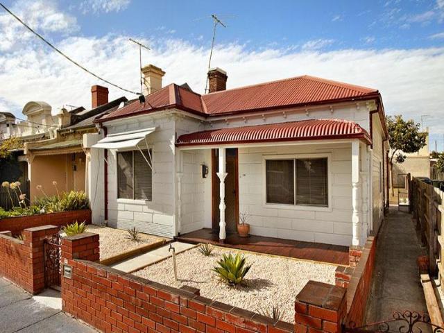 Spacious well maintained 3 bedroom home in the heart of Richmond!