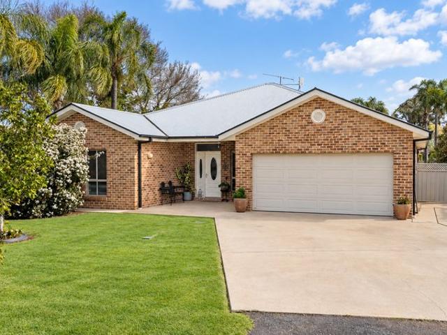 Spacious, Well Kept Family Home