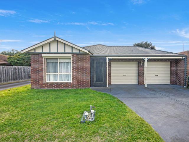 Spacious, well presented and close to everything!
