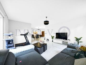 SPACIOUS WITH LARGE TERRACE AND CONVENIENT LOCATION