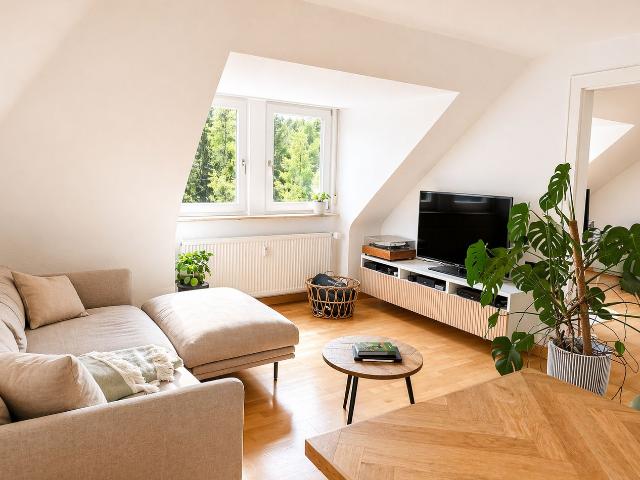 Spacious, wonderful apartment in Stuttgart, Stuttgart Amsterdam Apartments for Rent