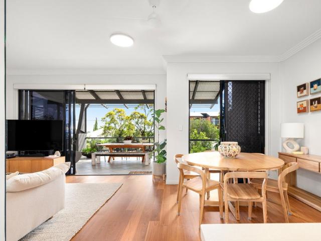 Spacious Wooloowin Apartment with Pool & Leafy Outlooks