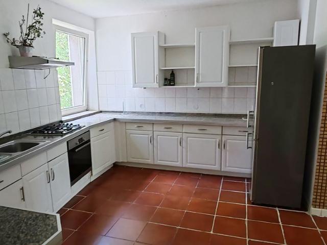 Spacious Workers Flat | 3 Bedrooms | 7 Beds | Free Parking, Essen Amsterdam Apartments for Rent