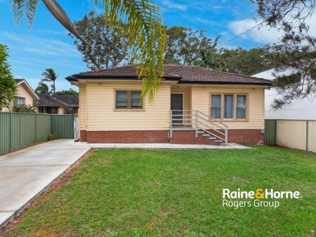 Spacious Yard & Conveniently Located