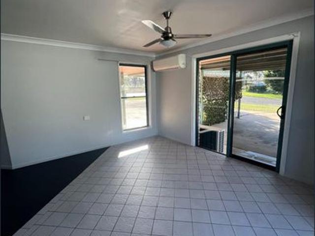 Spacious, Accessible 4 bedroom Unit