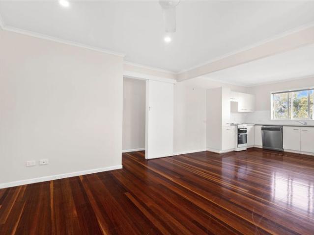 Spacious, Air Conditioned Family Home in the Heart of Everton Park