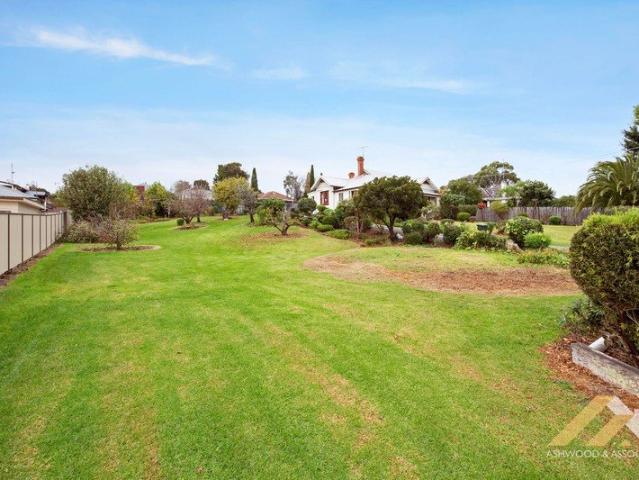 SPACIOUS ALLOTMENT CLOSE TO CBD