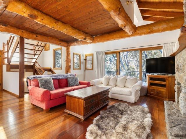Spacious Alpine Retreat in Woodridge, Thredbo Village