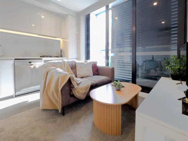 Spacious Amazing 1 Bedroom Unfurnished Apartment FOR RENT