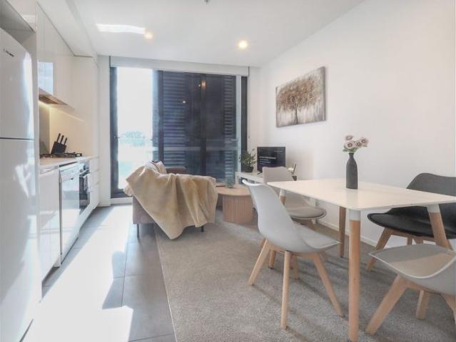 Spacious Amazing 1 Bedroom Unfurnished Apartment FOR RENT