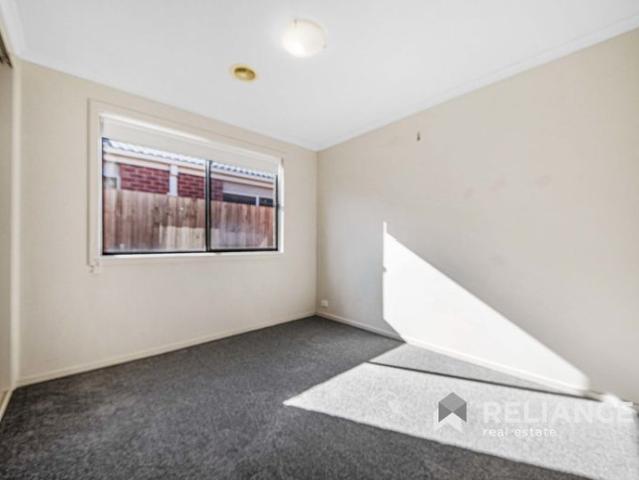 Spacious and Convenient Three Bedroom Family Home in Truganina!