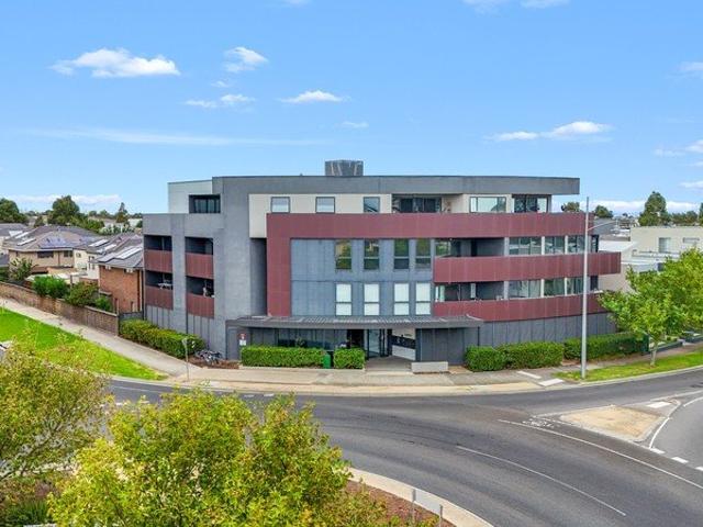 Spacious and Convenient Apartment Living in the Heart of Caroline Springs