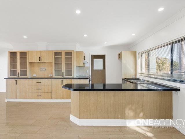 SPACIOUS AND CONVENIENT LIVING IN THE HEART OF WINDANG