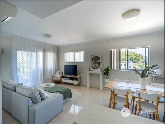SPACIOUS AND CENTRAL 3 BEDROOM + STUDY APARTMENT – IDEAL FOR A FAMILY