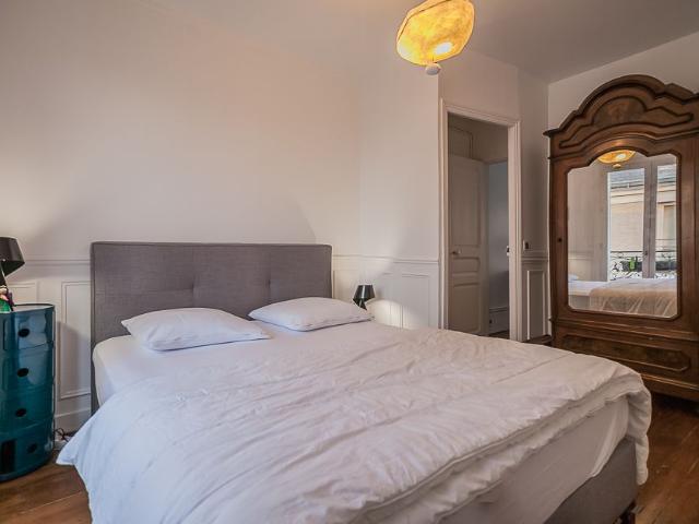 Spacious and charming 2 bedroom apartment, Paris Amsterdam Apartments for Rent
