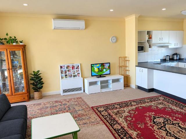 Spacious and Close To Town