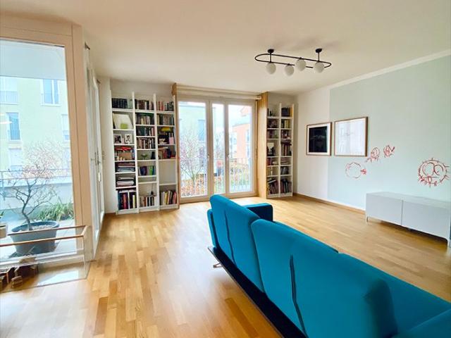 Spacious and bright apartment in Stuttgart, Stuttgart Amsterdam Apartments for Rent