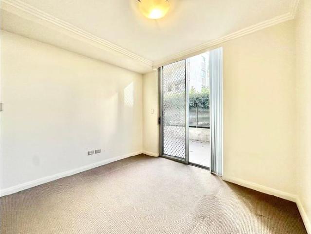 SPACIOUS AND BRIGHT INTERIORS