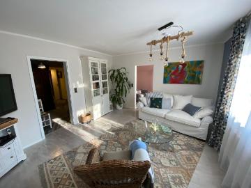 Spacious and bright suite in Grasberg