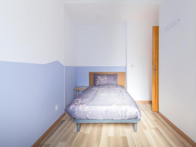 Spacious and bright single bedroom in central El Raval