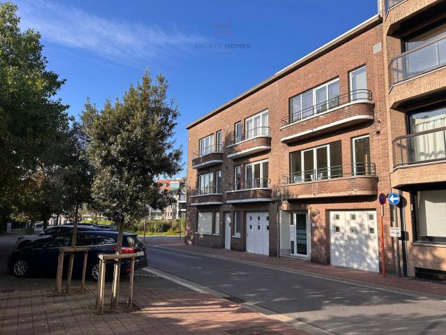Spacious and bright 2 bedroom duplex apartment