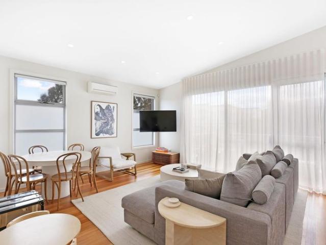 Spacious and Bright 3 Bedroom Home