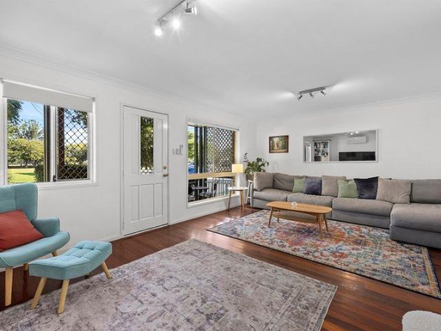 Spacious and Elegant Living at Norman Park