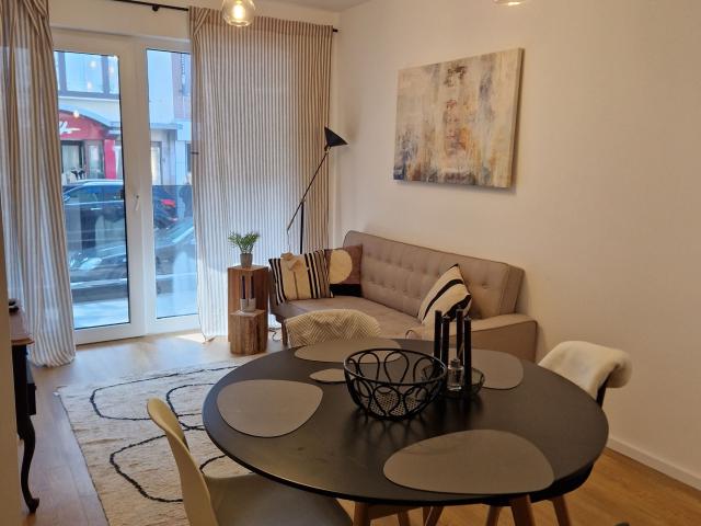Spacious and fashionable home in excellent location