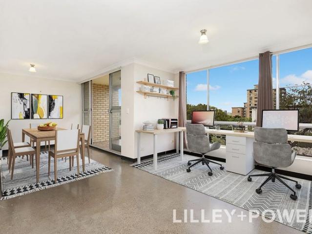 SPACIOUS AND IMMACULATE APARTMENT, 3 BUILT IN BEDROOMS, DISHWASHER, UNFURNISHED