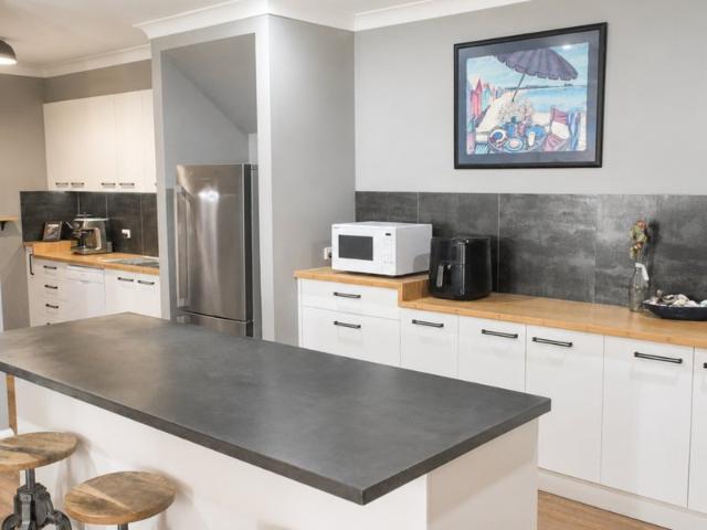 Spacious and inviting family home close to shops, schools and hospital