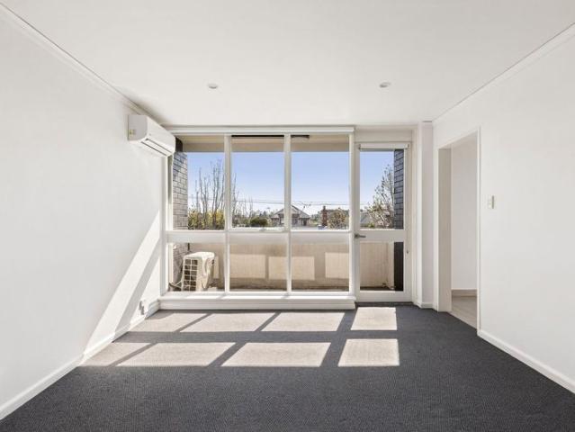 Spacious and Light Filled Apartment