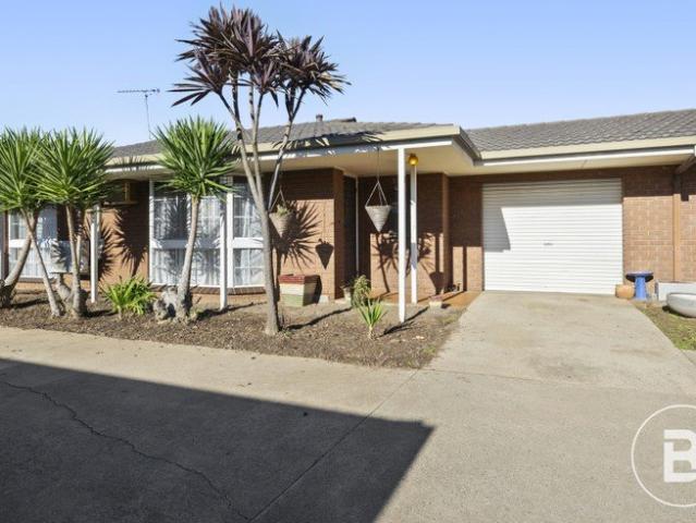 Spacious and Light Filled Living close to Maryborough Golf Club