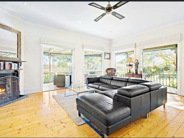Spacious and Light Filled 5 Bedroom Family Residence