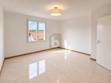 SPACIOUS AND LIGHT FLOODED