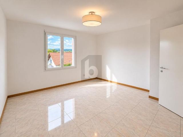 SPACIOUS AND LIGHT FLOODED