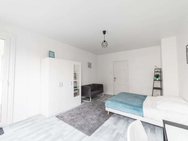 Spacious and luminous room 20m² ST21